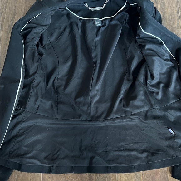 White House Black Market Two Button Blazer - Picture 9 of 10